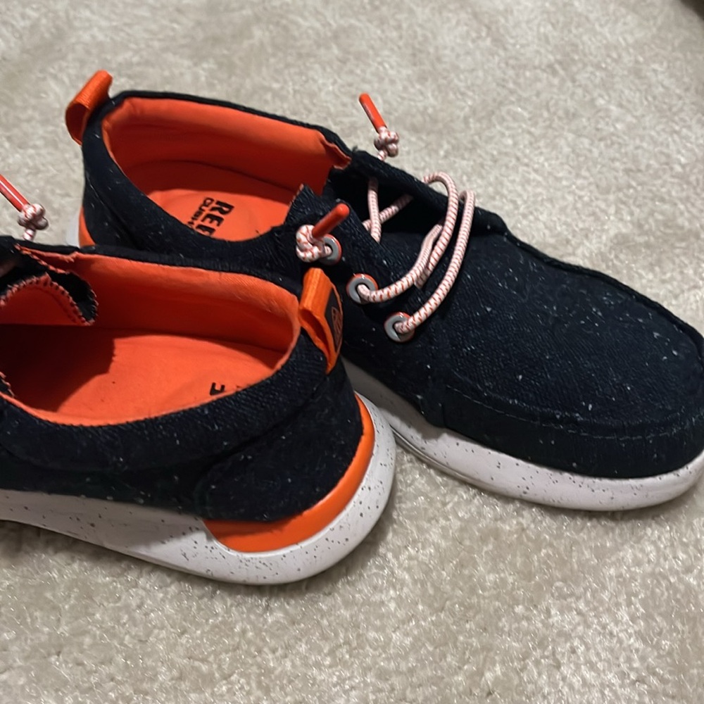 Reef Shoes - Picture 3 of 3